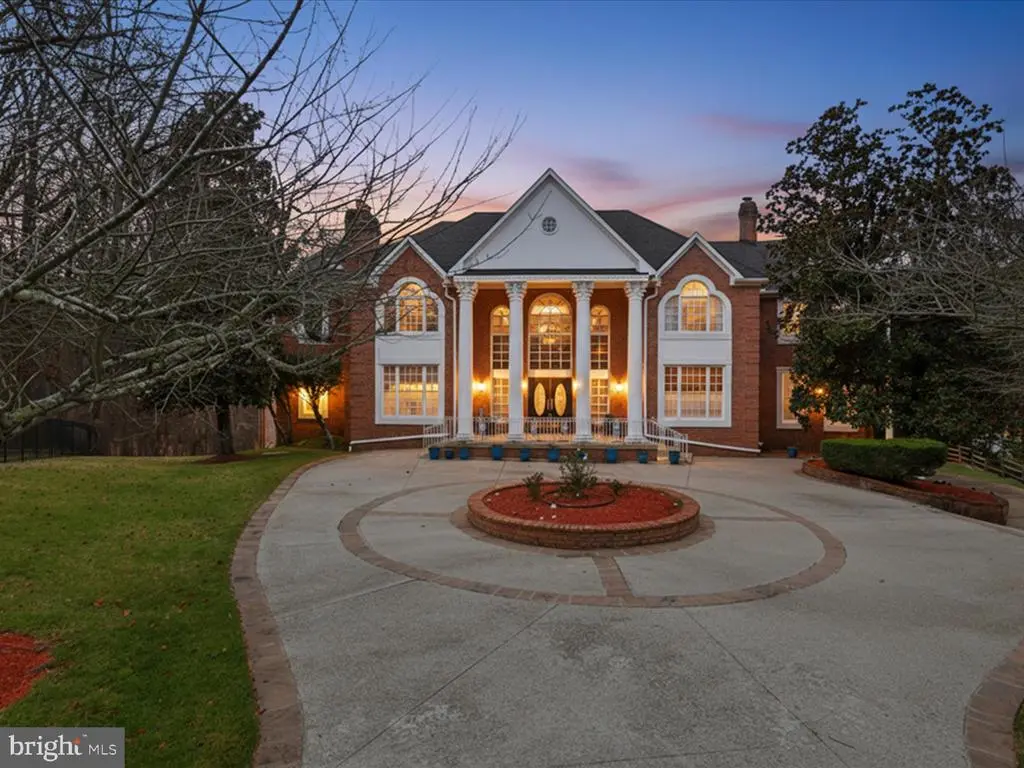 12301 Longwater Dr, Bowie