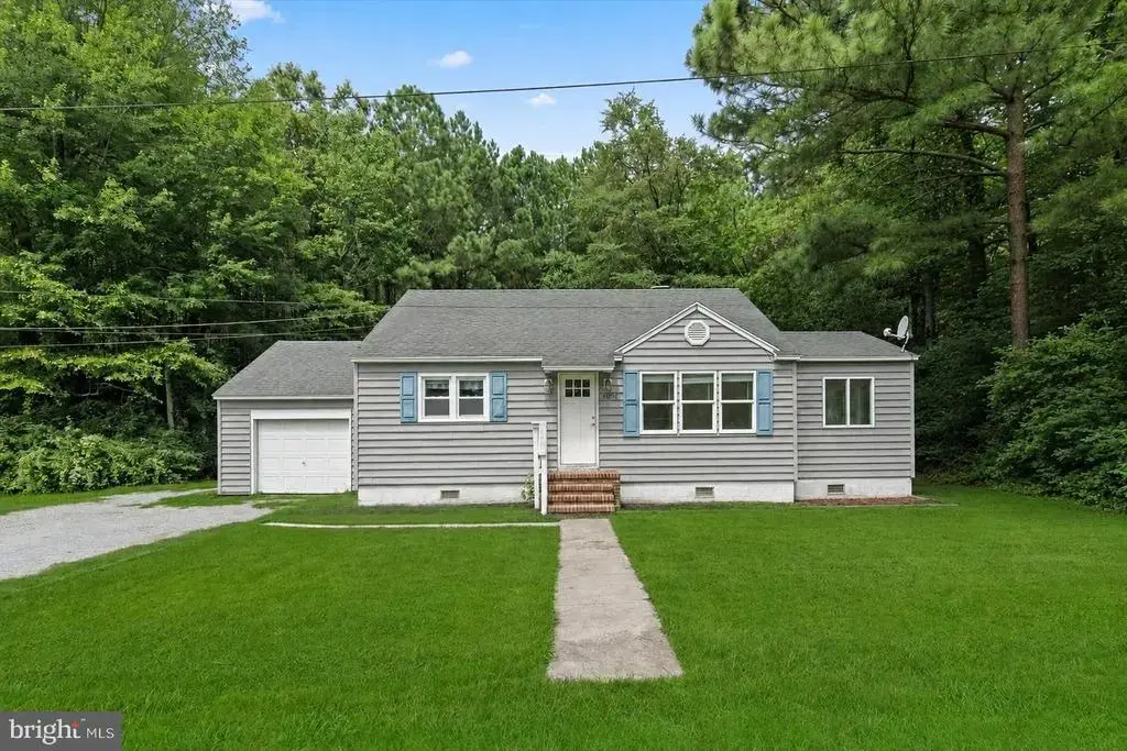 18286 Woodland Ave, PARKSLEY