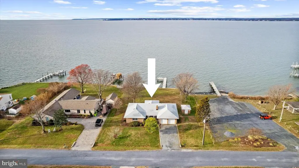 1704 Bayside Dr, Chester