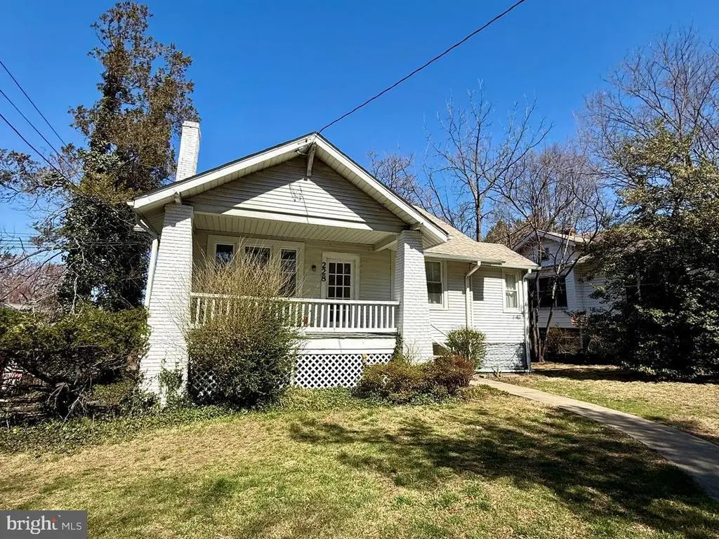 228 Manor Cir, TAKOMA PARK