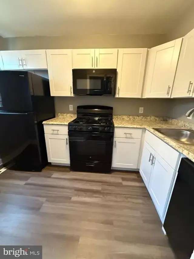 6138 Macbeth Dr, Baltimore