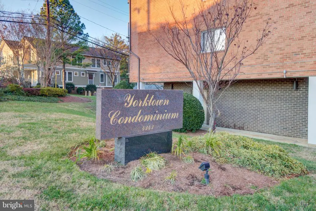 4343 Cherry Hill Rd #303, ARLINGTON