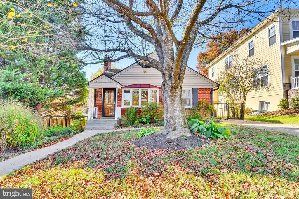 2446 N Jefferson St, ARLINGTON