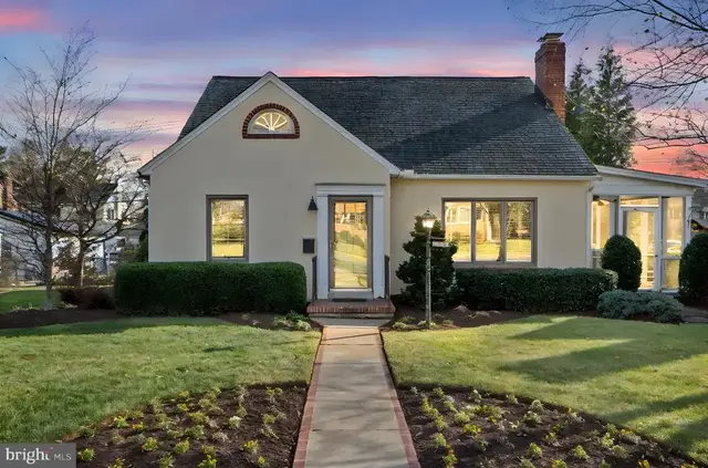 706 Fairview Ave, Frederick