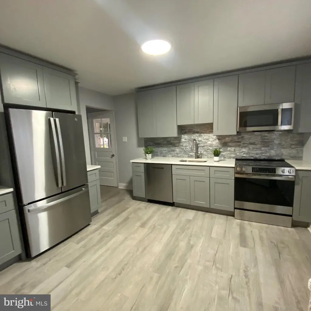 Photo of Listing #PABU2110330