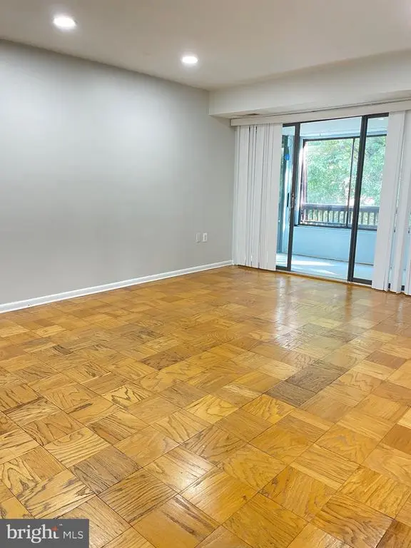 5234 W Running Brook Rd #301, Columbia