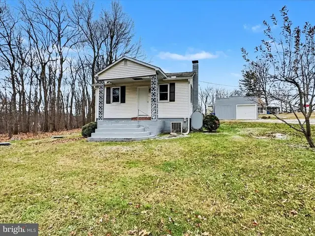 1063 Snyder Corner Rd, Red Lion