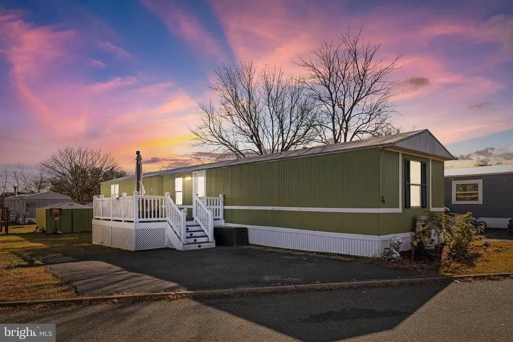 34 Crater Ln, STAFFORD