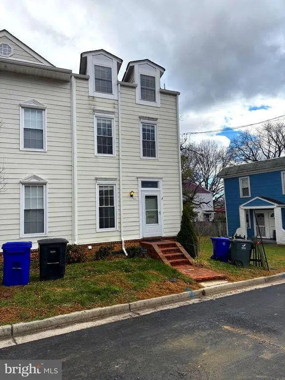 2011 N Oakland St, ARLINGTON