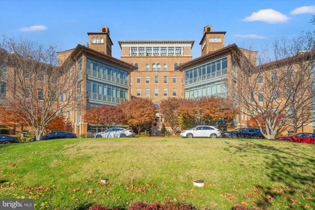 2425 L St Nw #324, Washington