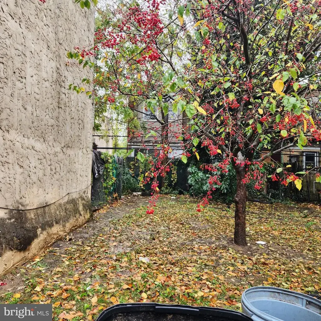 2343 N Fawn St, PHILADELPHIA