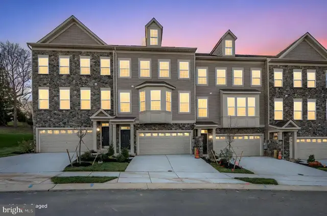 255 Grove View Dr, Hockessin