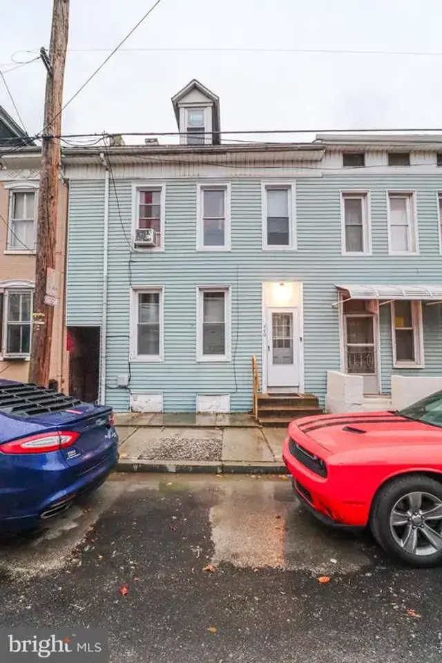 440 E Walnut St, York
