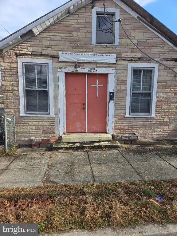 1229 47 Place N. E. Ne, WASHINGTON