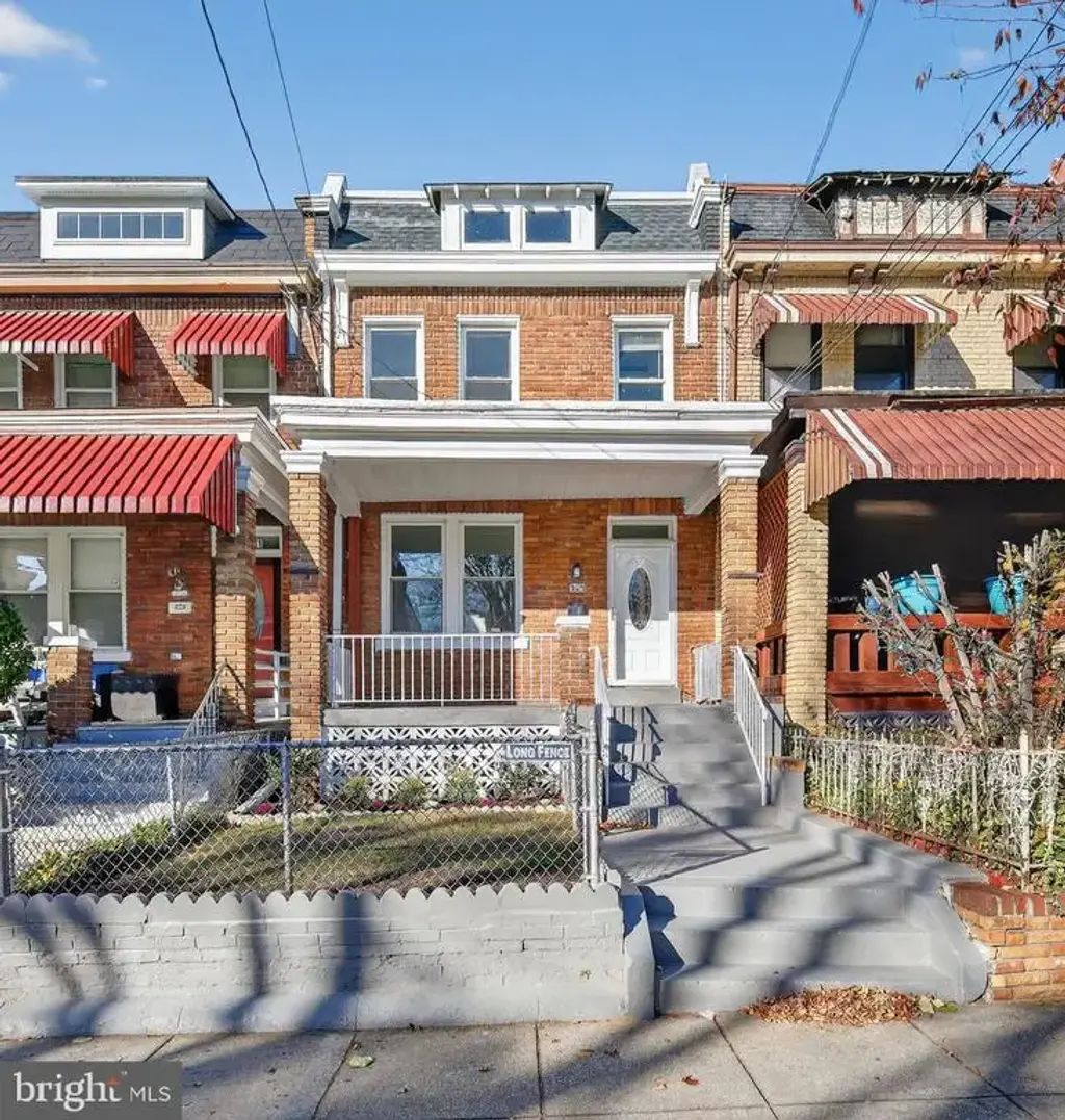 909 Decatur St Nw, WASHINGTON