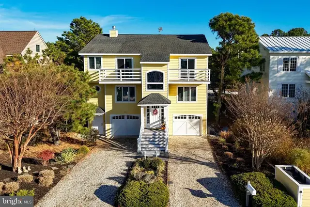 516 E Cape Shores Dr, Lewes