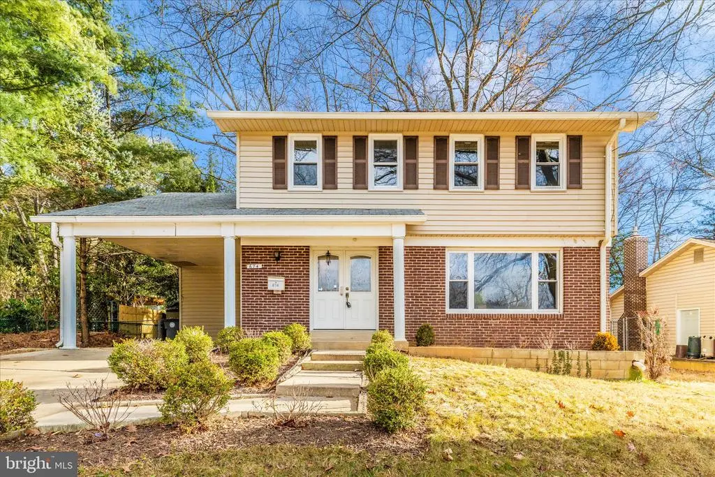 674 College Pkwy, ROCKVILLE