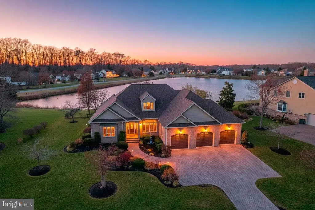 1810 Windswept Cir, DOVER