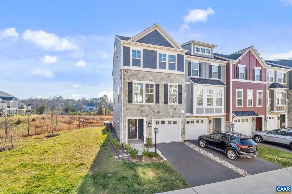 2023 Meyers Way, Crozet