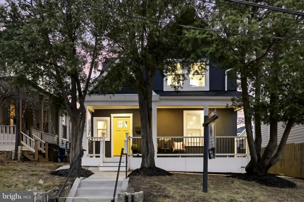 907 Lawrence St Ne, WASHINGTON