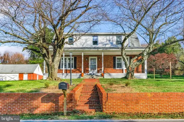 8317 Hollow Rd, Middletown
