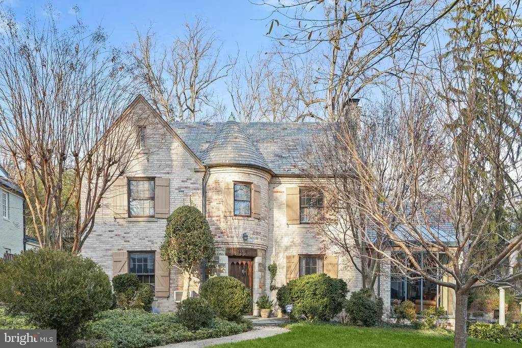 4509 Dexter St Nw, Washington