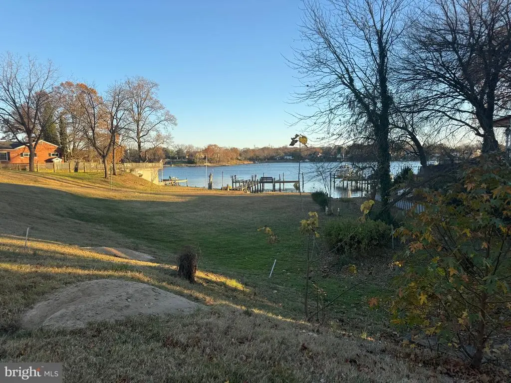 7655 Turnbrook Dr, Glen Burnie