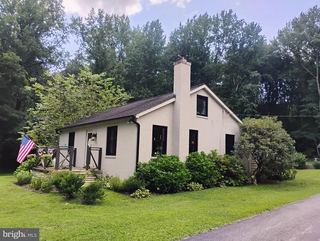 667 Old Herald Harbor Rd, Crownsville