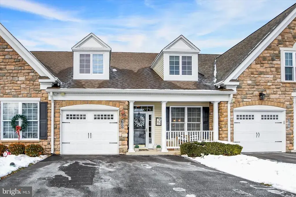 300 Reagan Dr, SELLERSVILLE