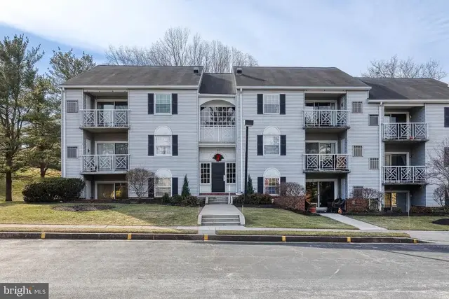 11 Elphin Ct #301, Lutherville Timonium