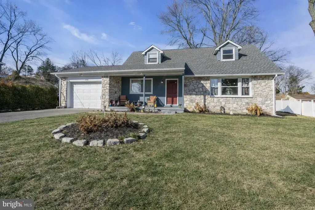 5042 Hillside, BENSALEM