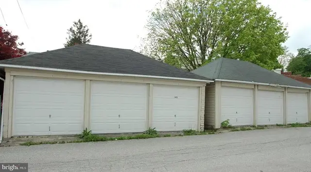 6 Heiges Ave #garage 2, York