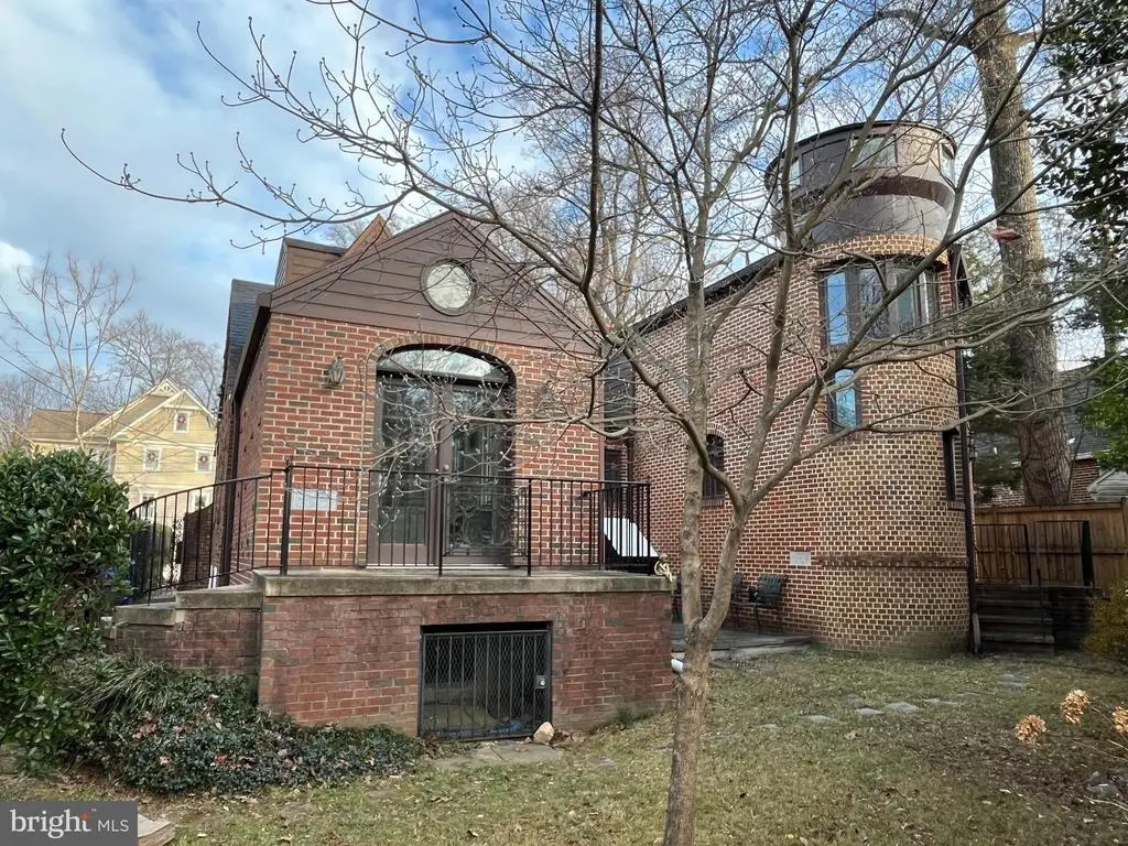 8904 Grant St, BETHESDA