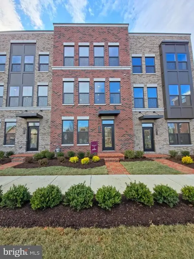 3552 Worthington, Urbana