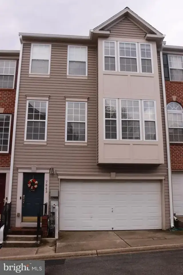 7643 Tall Pin Oak Dr #105, Elkridge