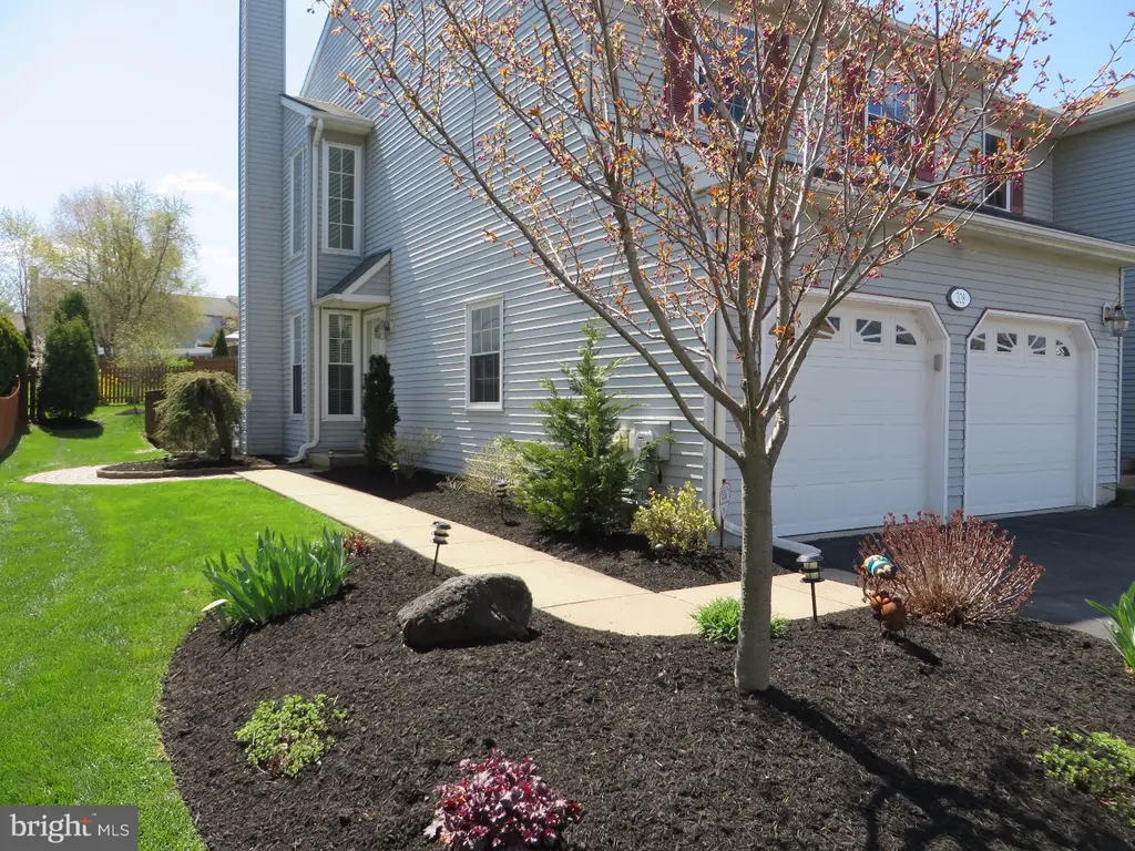 208 Red Haven Dr, NORTH WALES