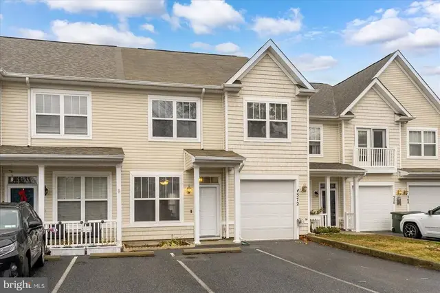 372 Schooner Ln, Berlin