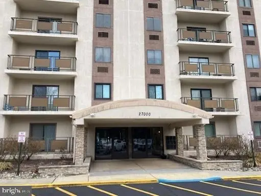 27411 Valley Run Dr #411, Wilmington