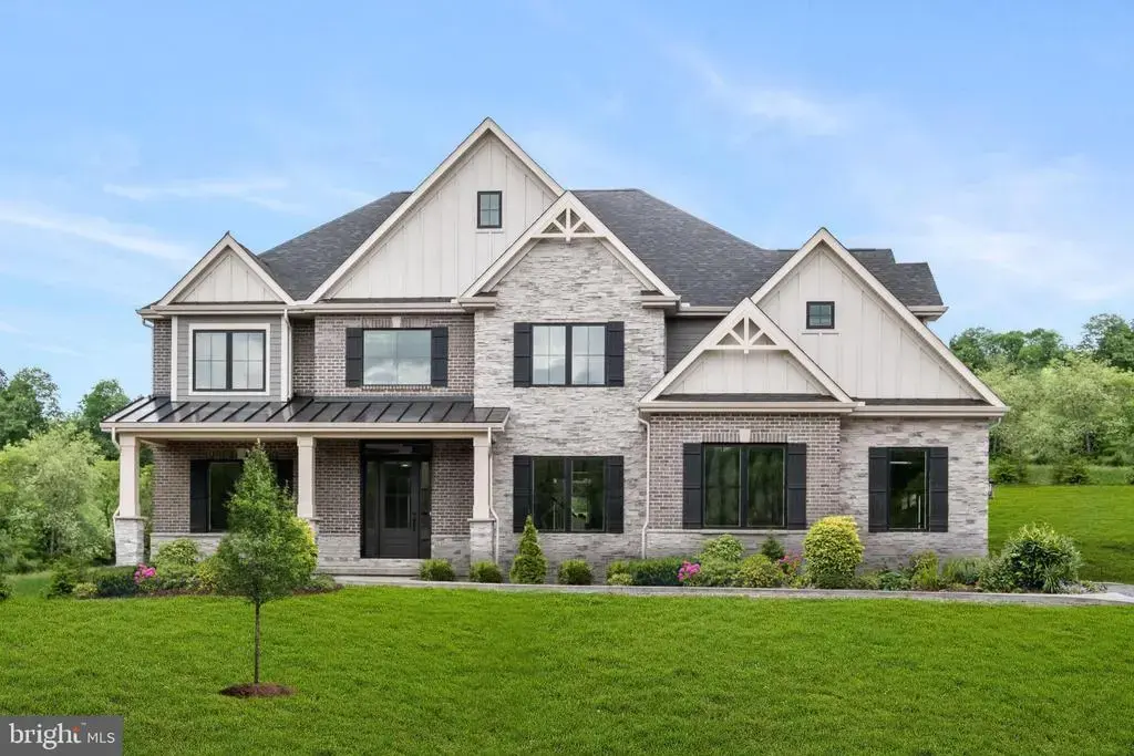 549 Webb Rd, CHADDS FORD
