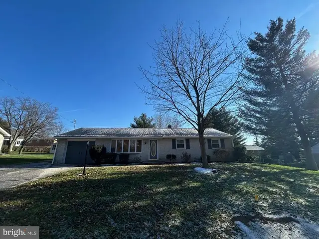 120 Clarkson Dr, York