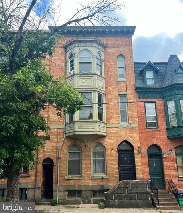 140 E Philadelphia St #4, York