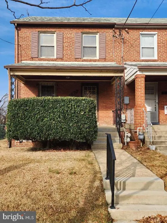 1927 21st Pl Se, WASHINGTON