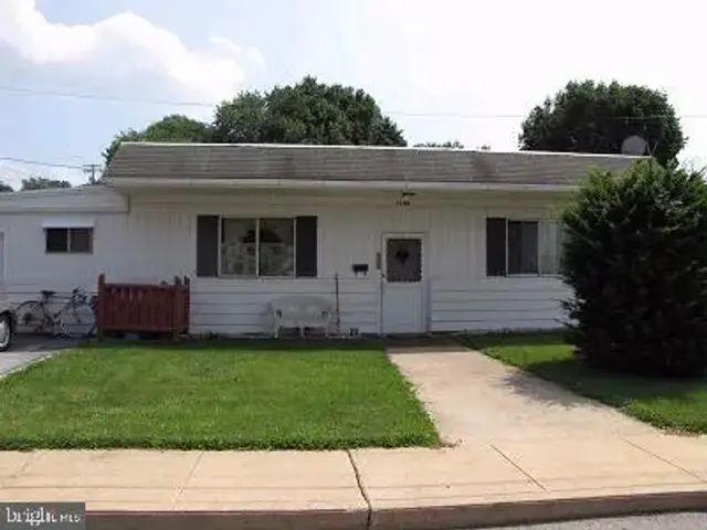 1100 Springdale Ave #room 3, York