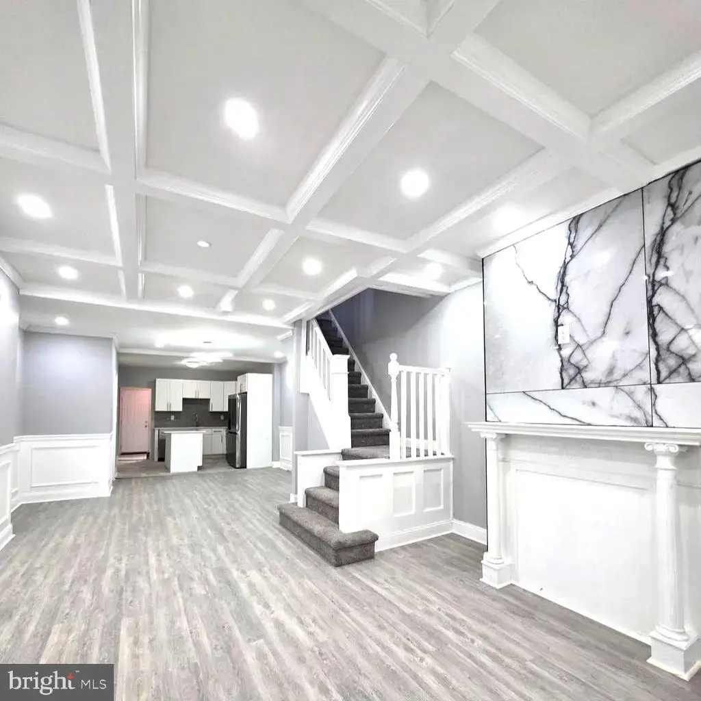 6026 Irving St, PHILADELPHIA