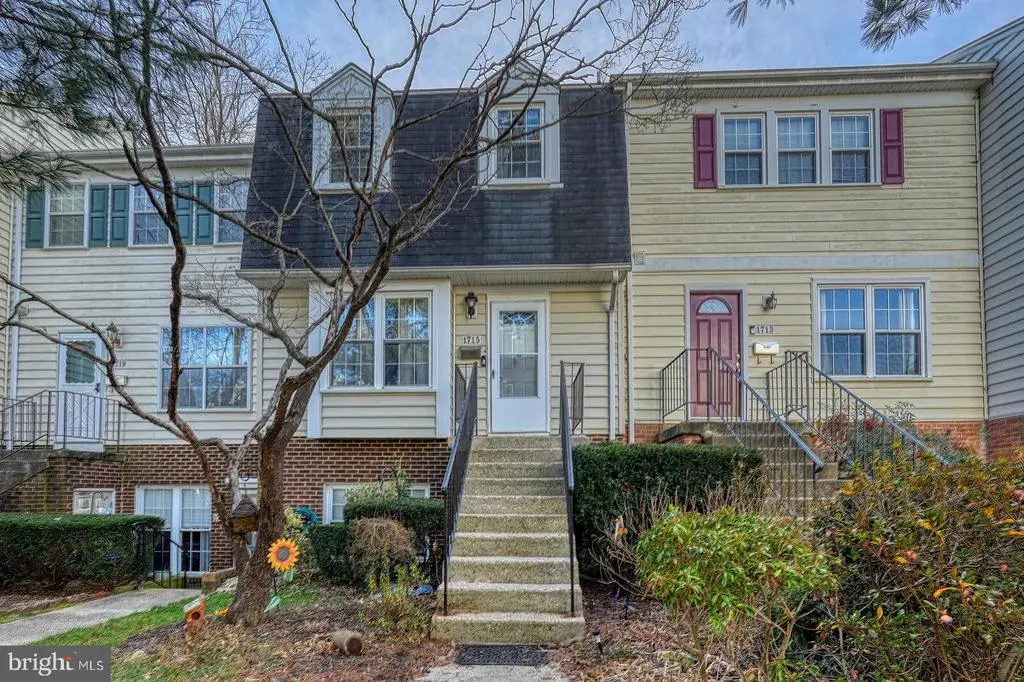 1715 Hart Ct, Crofton