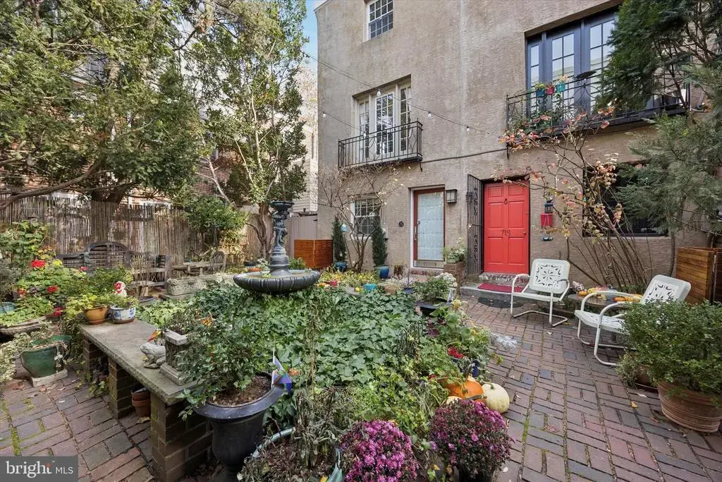 715 Rodman St, PHILADELPHIA