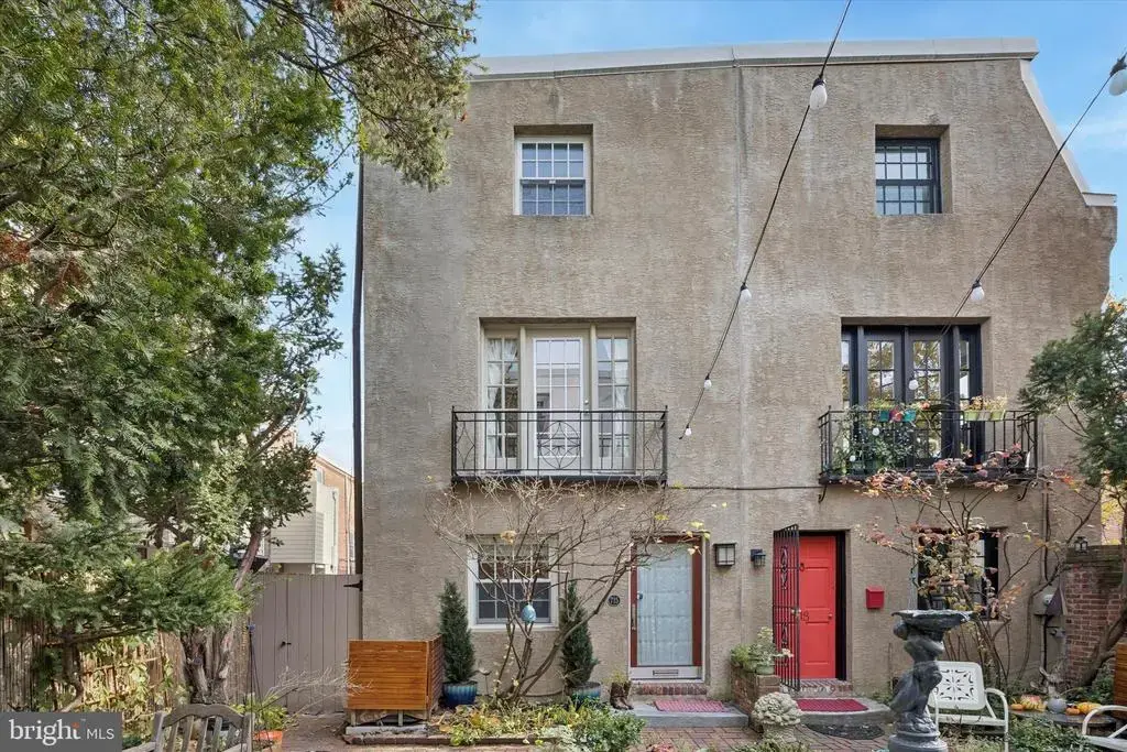 715 Rodman St, PHILADELPHIA