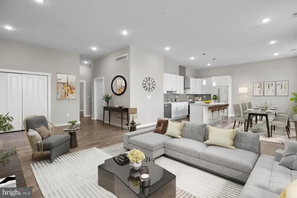 418 Jefferson Ave #11, BRISTOL