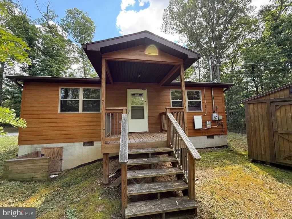 722 Oak Hill Rd, BERKELEY SPRINGS