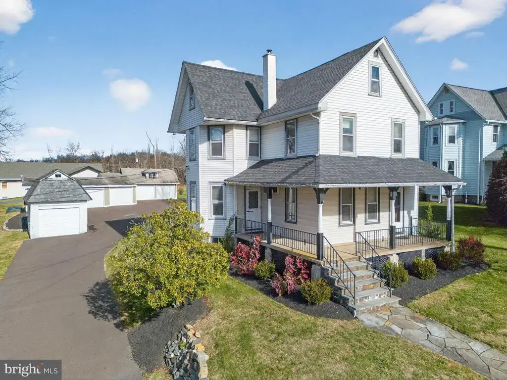 49 E Cherry Rd, QUAKERTOWN